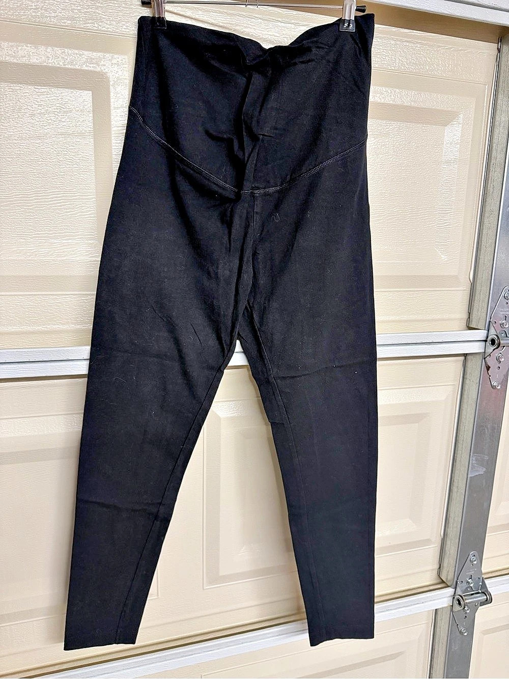 Old Navy Maternity 4-Way Stretch Leggings Black Medium